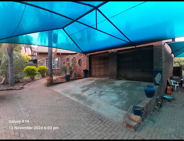 3 BEDROOM FREESTANDING FOR SALE IN CASHAN